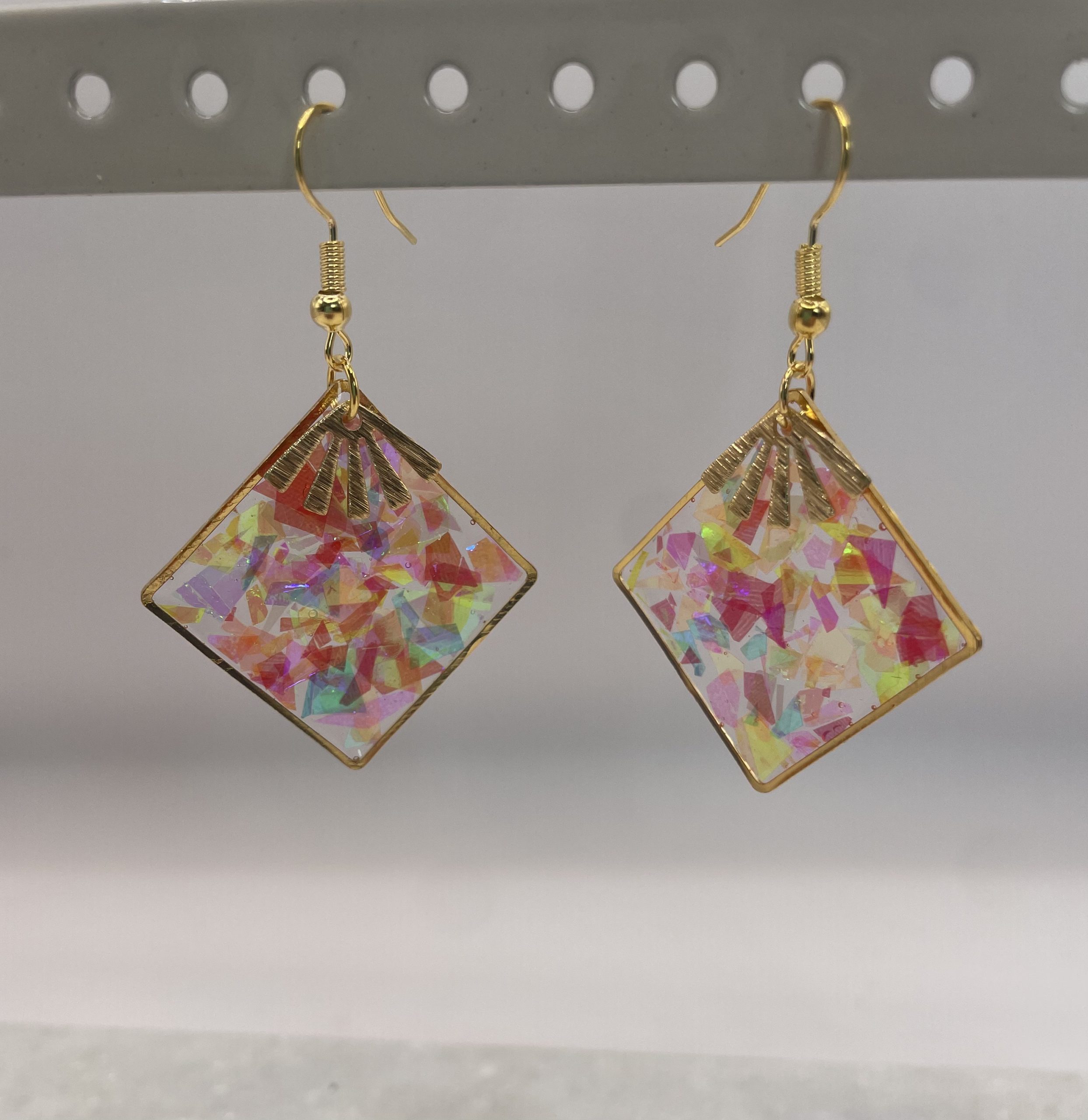 boucles d'oreilles d'aurora-1.jpg Boucles d'oreilles d'Aurora – Image 1
