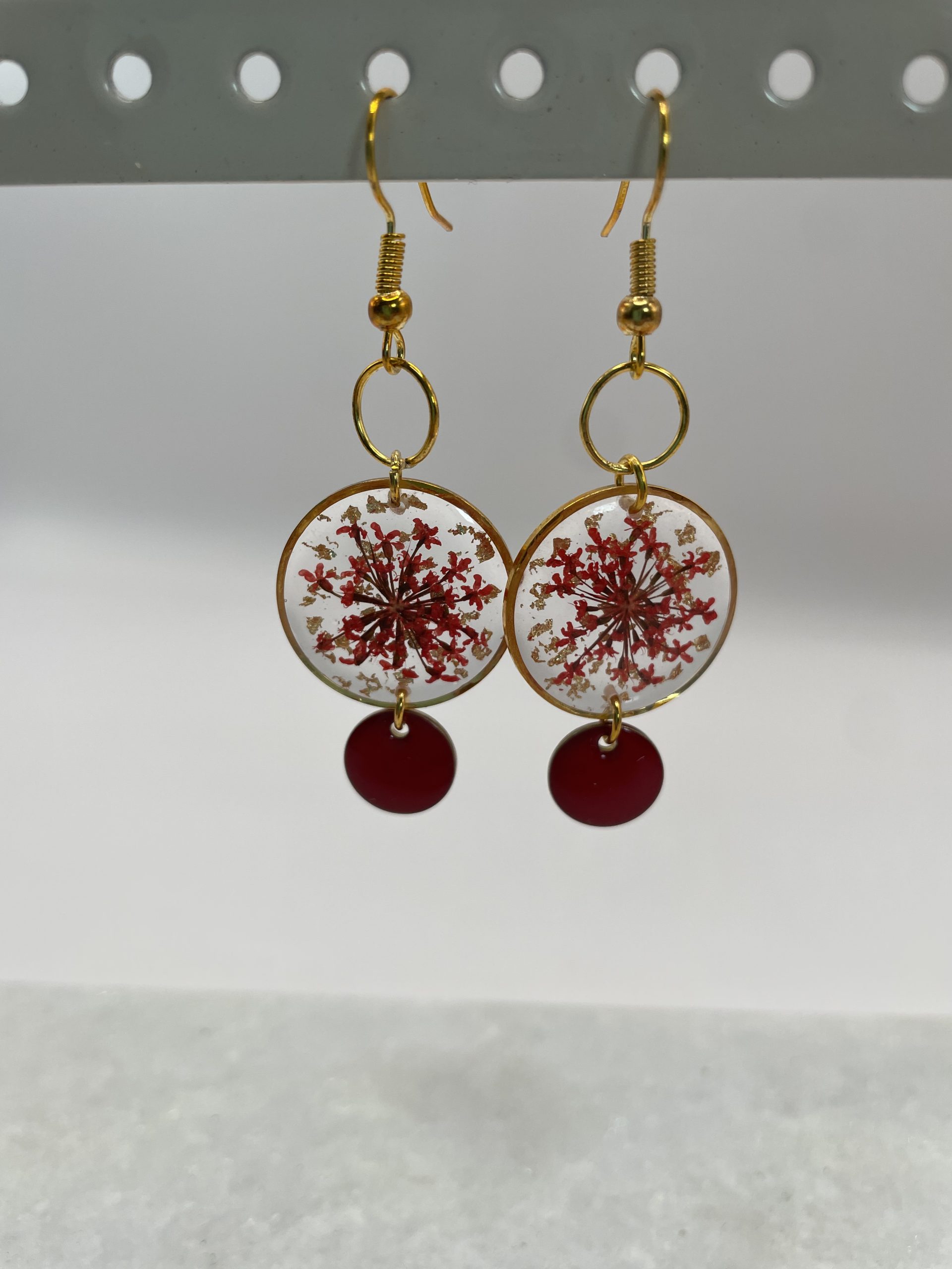 boucle d'oreille fleur-1.jpg boucles d'oreilles fleur pressé – Image 1