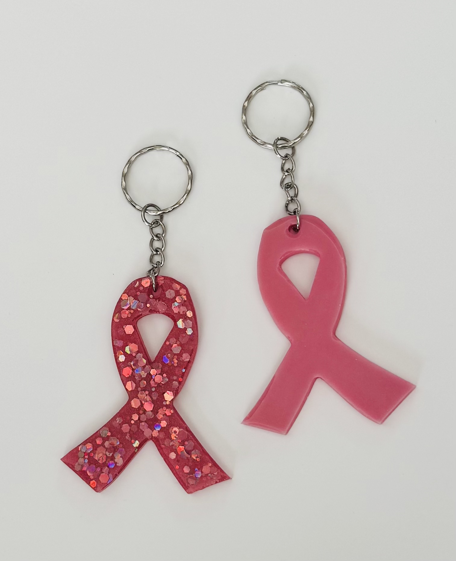 grand porte-clés ruban rose-2.jpg Grand Porte-clés Ruban Rose – Image 1