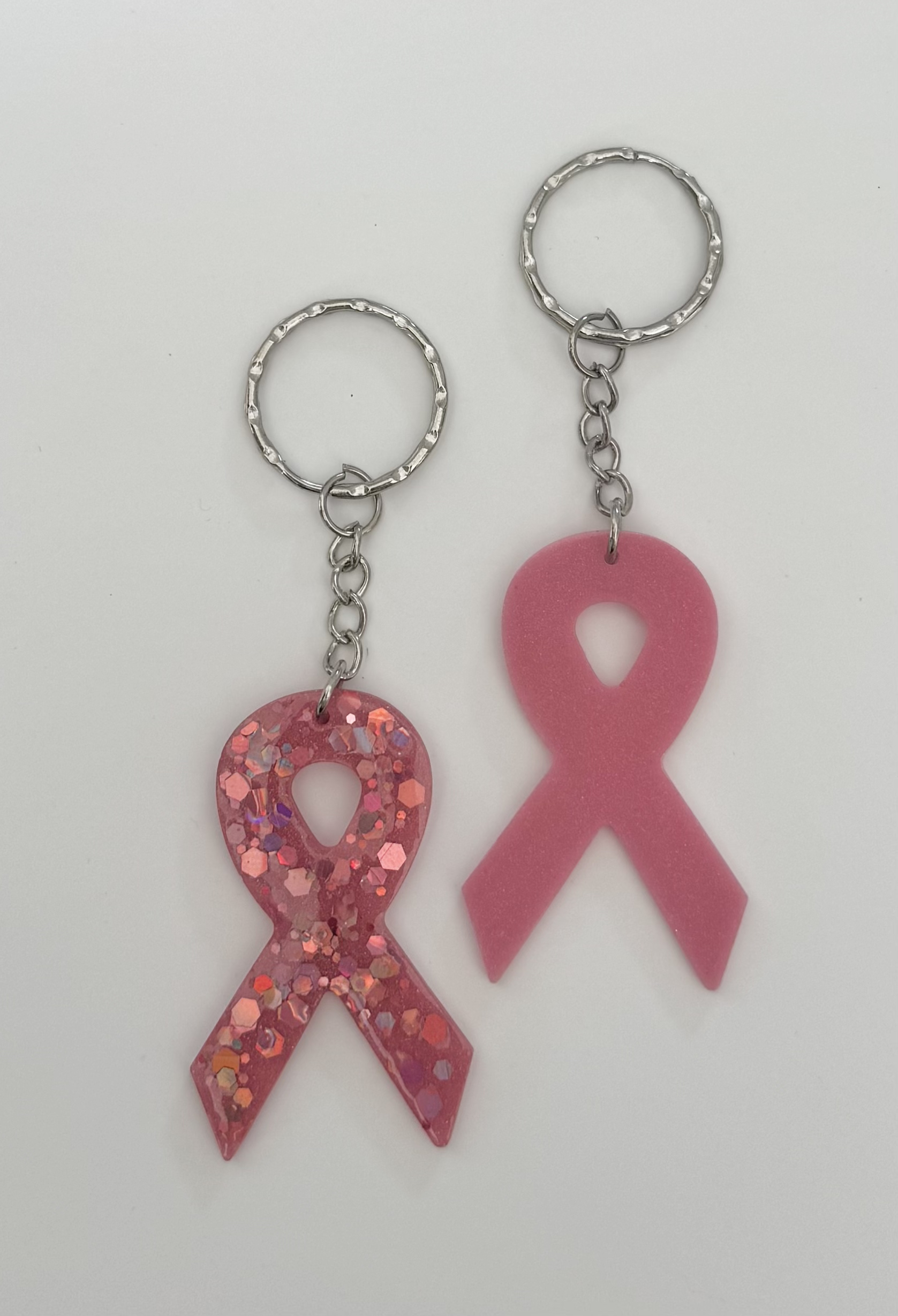 petit porte-clés ruban rose-2.jpg Petit Porte-clés Ruban Rose – Image 1
